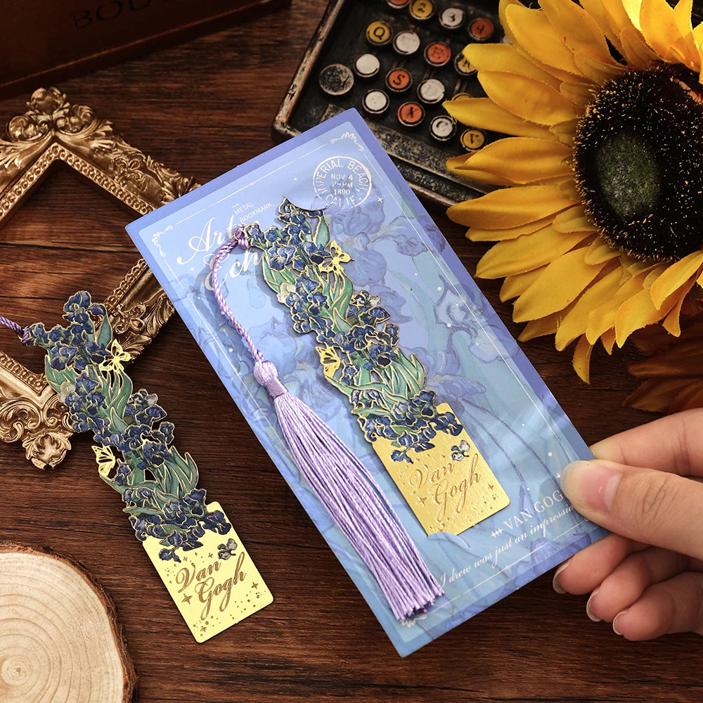 1 Pc Vintage Artistic Metal Bookmark, Hollow Painting Design With Long Tassel For Office Book Lovers Reading Gift Stationery 