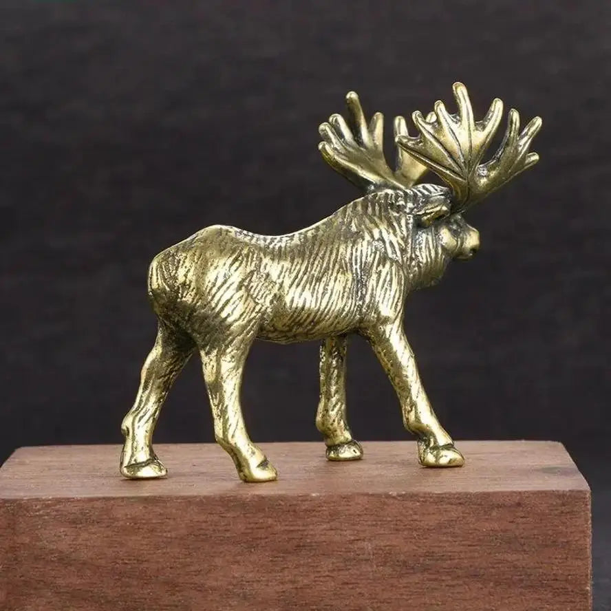 Creative Crafts Solid Brass Elk Statue Vintage Animal Moose Figurine Desk Ornaments Tea Pet Table Decoration Crafts Accessori