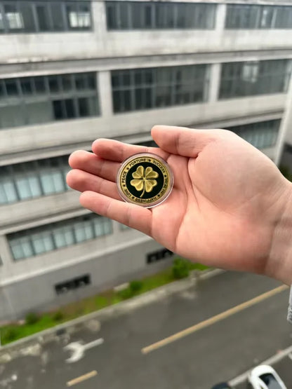 Lucky Four Leaf Clover Painted Coin 4cm Round Metal Souvenir Challenge Commemorative Coin for Home Decor