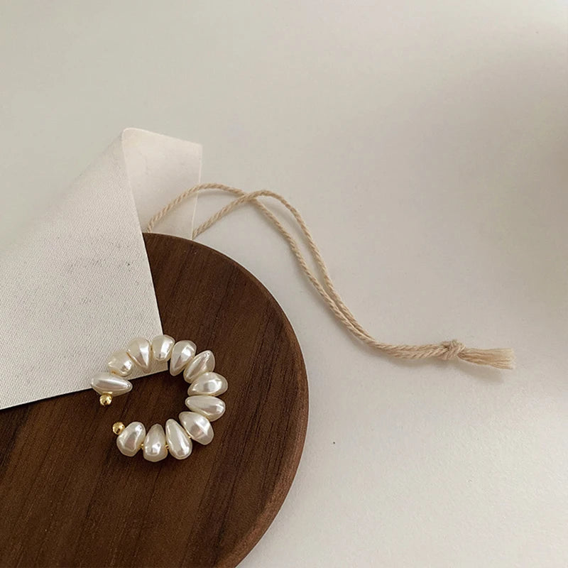 Irregular Pearl Ear Clip Fake Piercing Ear Cuff Artificial Pearls Ear Clips On Earrings Women French Retro Elegant Jewelry Gi