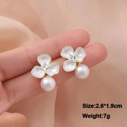 Pure White Women's Dangle Earrings Blooming Flower Acrylic Enamel Butterfly Imitation Pearl Heart Hanging Earrings Elegant Br