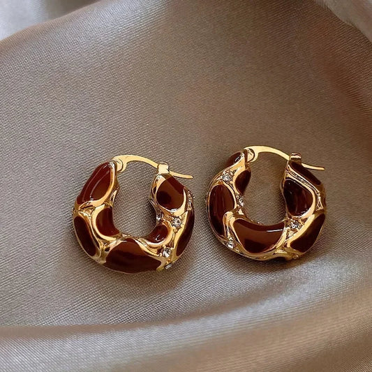 New Vintage Enamel Color Metal Texture Small Hoop Earrings for Women Trendy Gold Plated Statement Ear Buckle Creative Jewelry
