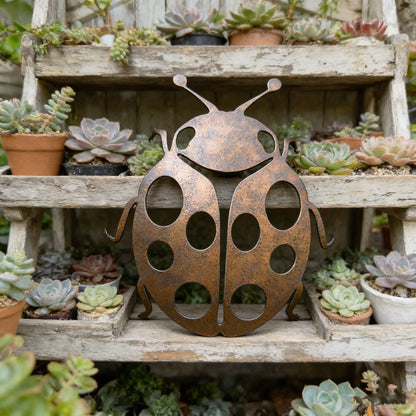 Vintage-Style Metal Ladybug Statue, Foldable Wall-Mounted Metal Decoration, Pastoral Style Indoor and Outdoor Garden Art, Sui