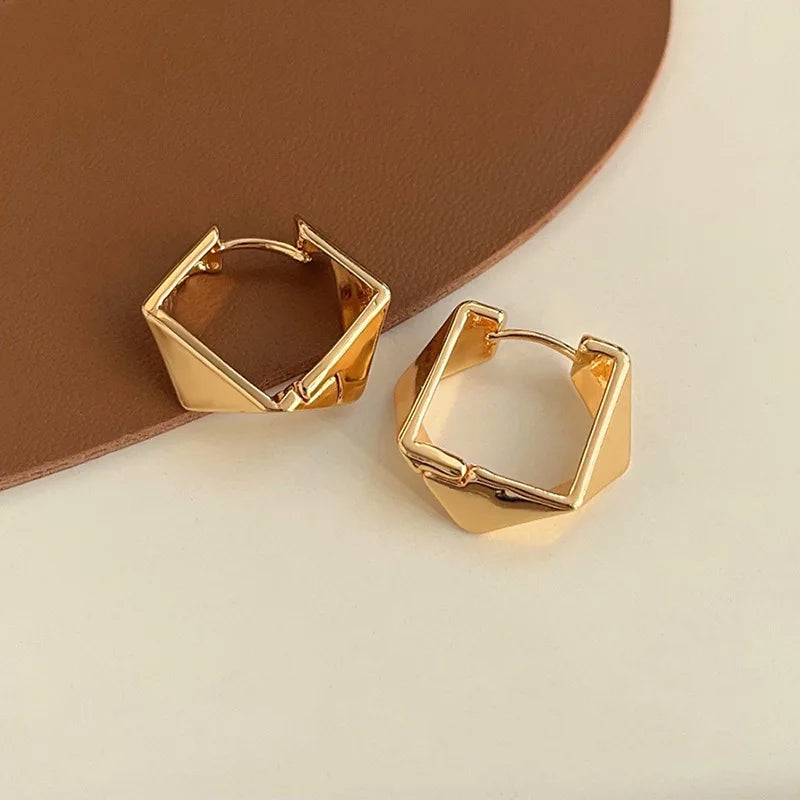 Trending French Punk Fan Hoop Earring For Woman New In 2025 Fashion Party Exaggerate Elegant Korean Earring Jewelry