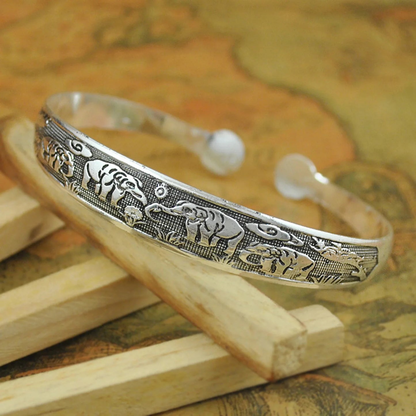 Vintage Antique Silver Color Animal Snake Flower Pattern Bangles For Women Bohemian Open Metal Bracelets Party Jewelry Gifts