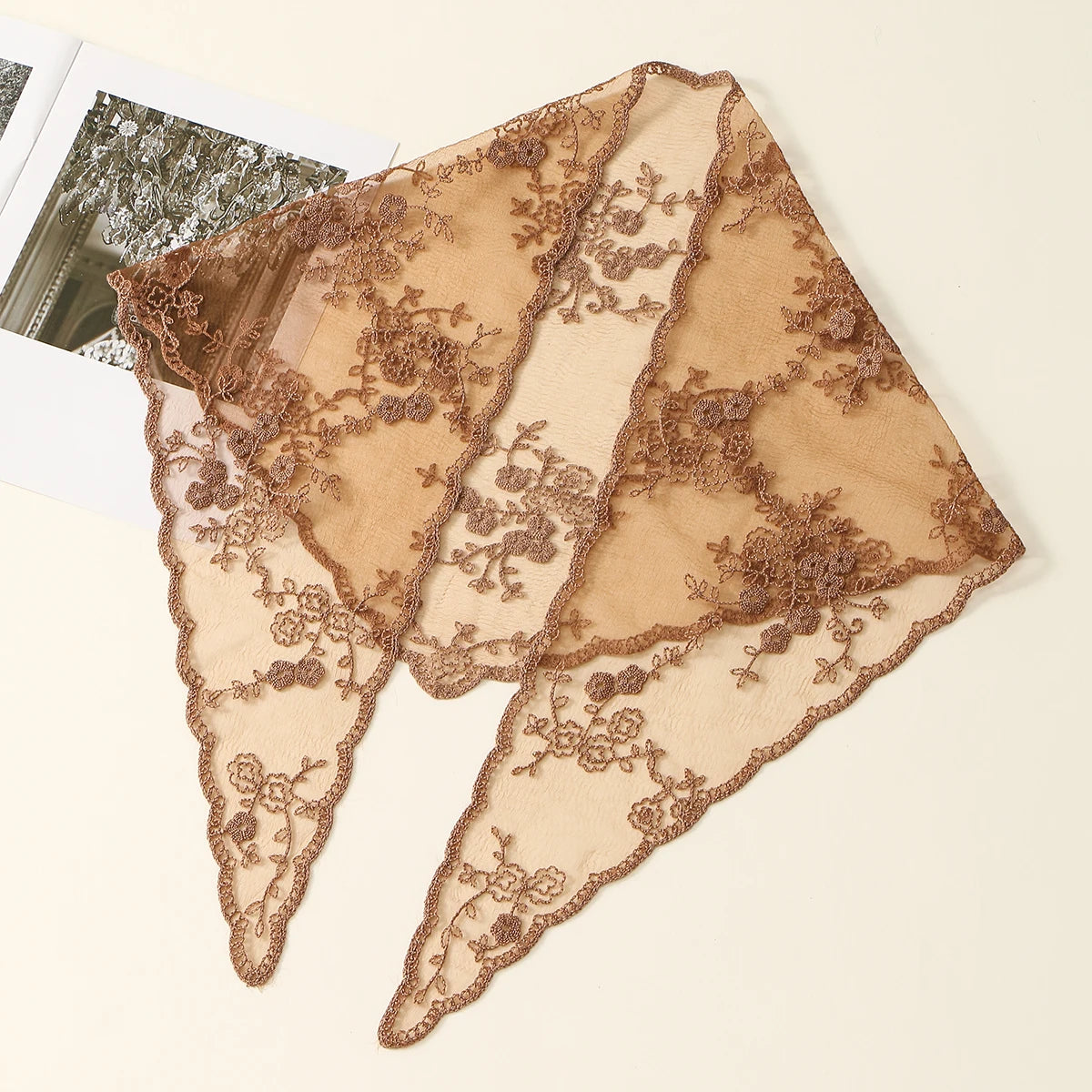 Fashion Ins Lace Hair Scarf Women Retro Triangle Hair Bands Vintage Triangular Headscarf Girls Elegant Headwear Hair Accessor