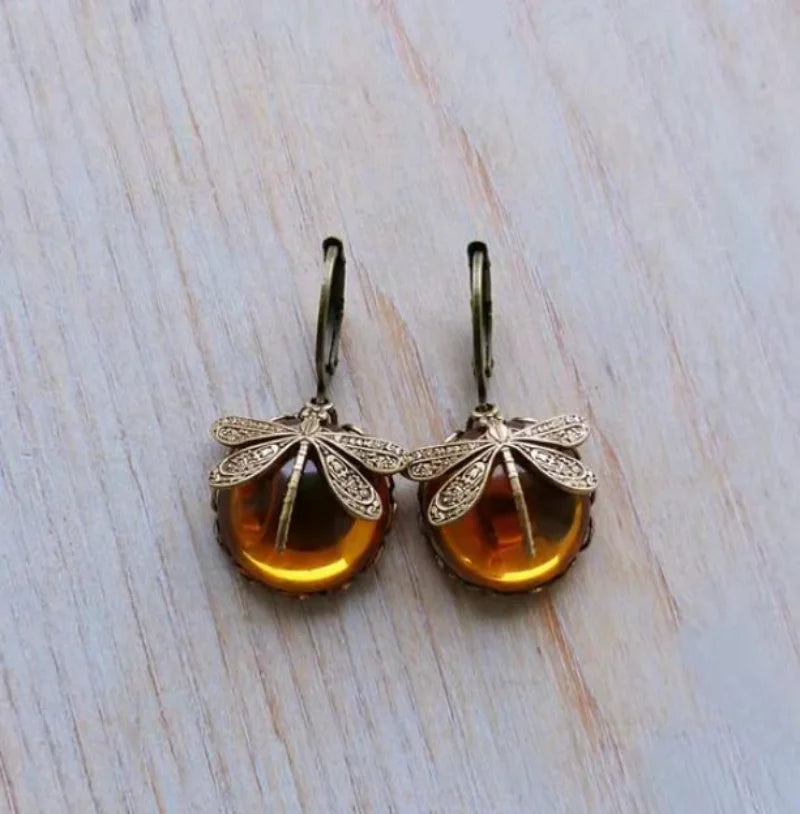 Vintage Bronze Dragonfly Earrings Fashion Gold Color Metal Carving Pattern Inlaid Moonstone Drop Earrings for Women Jewelry -