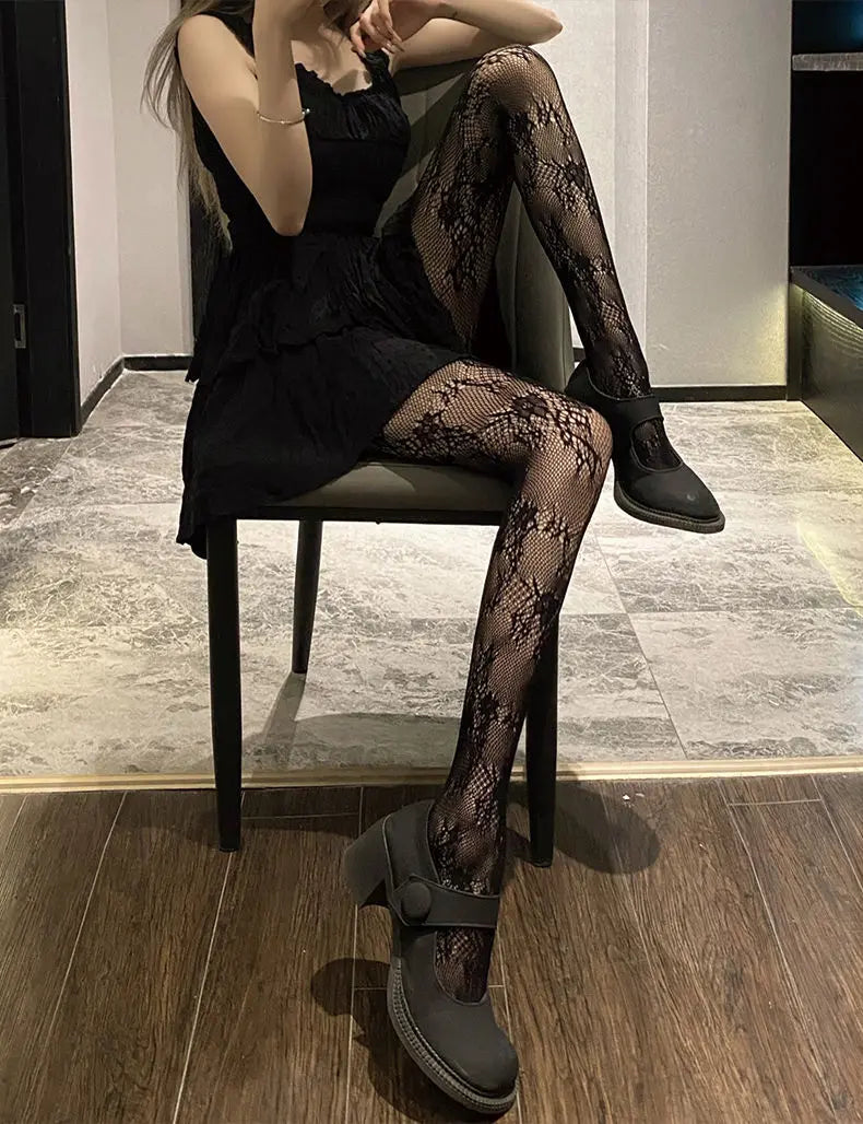 Classic Lolita Hollowed Out Lace Mesh Stockings Bottomed Pantyhose Hot Tights Japanese Lolita Retro Floral Rattan White Stock