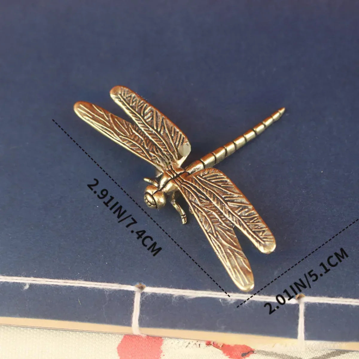 Vintage Brass Dragonfly Figurine - Antique-Style Home & Office Desk Butterfly Bee Decor, Creative Tea Pet Collectible