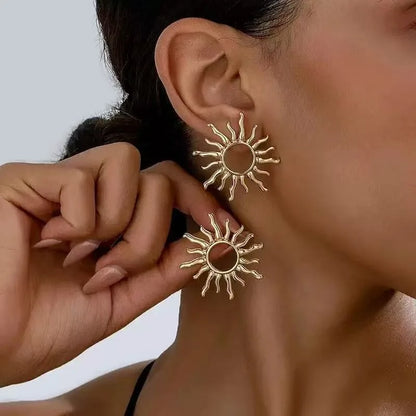 1Pair Fashion Temperament Elegant Sun Flower Stud Earrings For Women Girls Versatile Earring Jewelry Accessories Gifts