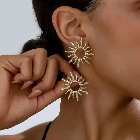1Pair Fashion Temperament Elegant Sun Flower Stud Earrings For Women Girls Versatile Earring Jewelry Accessories Gifts