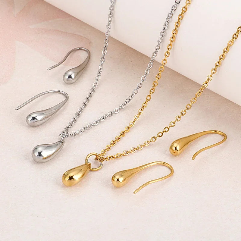 4PC Simple Ring Necklace Bracelet Earrings Four-piece Set Suitable for Engagement Jewelry Fashion Teardrop Jewelry Set for Wo