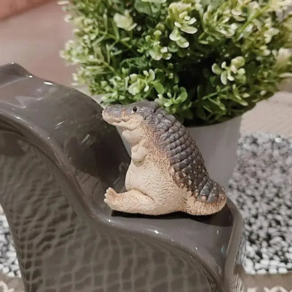 Animal Figurines Alligator Figure Chubby crocodile Ornament Resin Animal Figurines Garden Decoration for Lawn Desktop or Balc