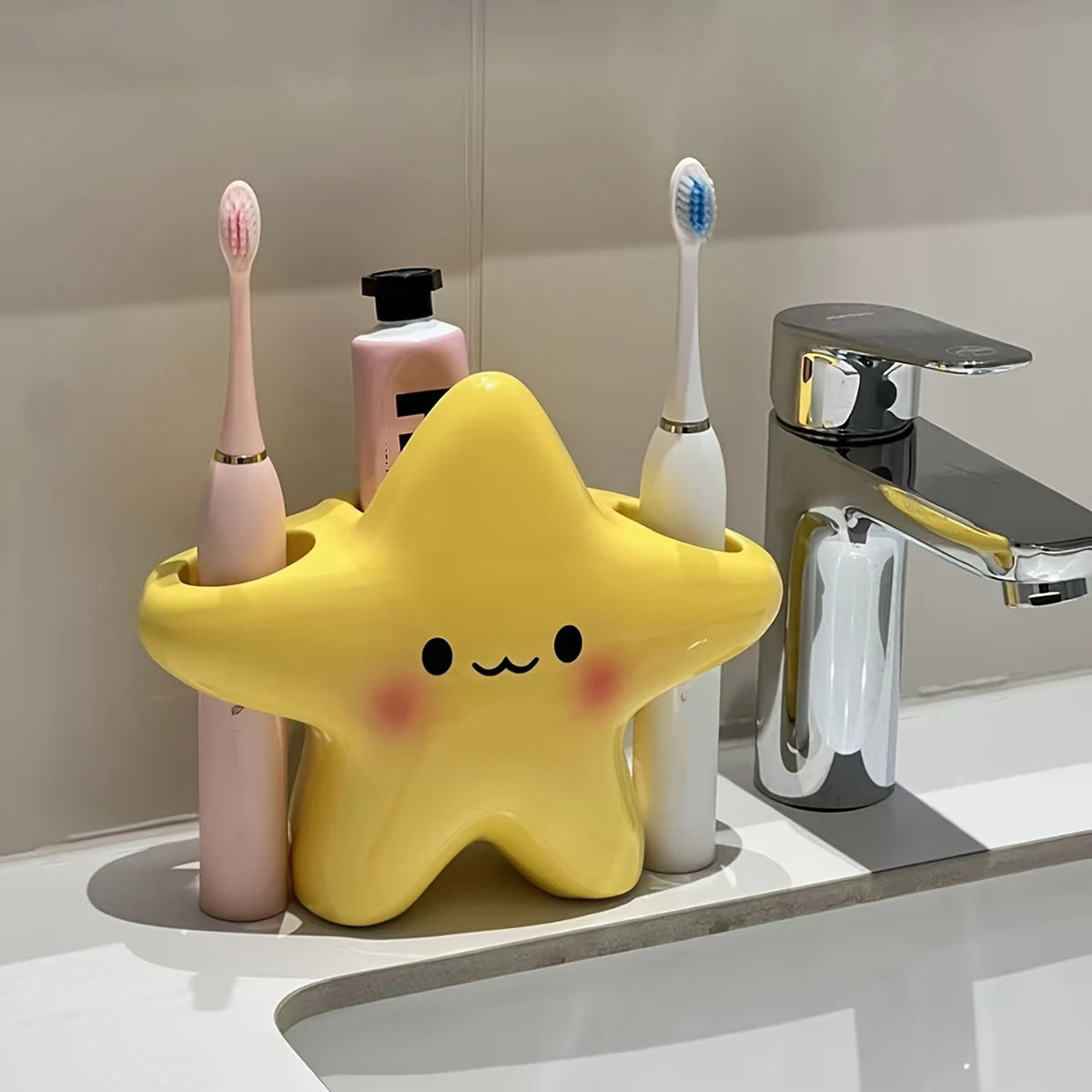 Cute Star-Shaped Toothbrush Holder Freestanding Bathroom Organizer with Cute Face Design, Space-Saving Toothbrush & Toothpast