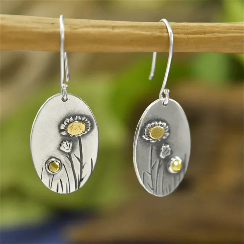 Vintage Bronze Dragonfly Earrings Fashion Gold Color Metal Carving Pattern Inlaid Moonstone Drop Earrings for Women Jewelry -