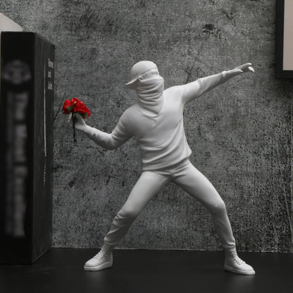 1 pc Resin Banksy Sculptures Flower Thrower Statue Bomber Home Decoration Desk Accessories Collectible Figurine Decorative In