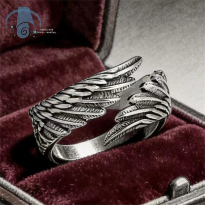 Vintage Alloy Vine Totem Ring with Green Crystal Fashion Jewelry for Women Gift Idea for Daily Use Special Occasion