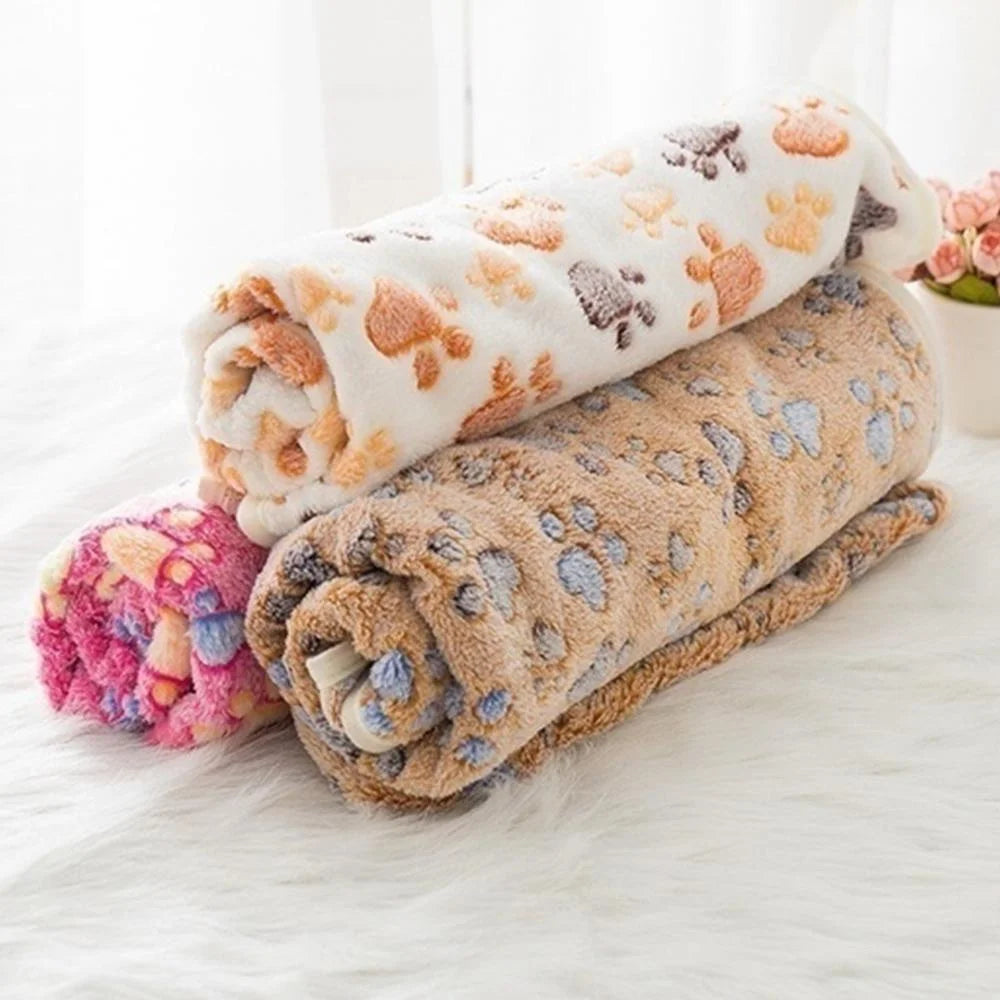 Soft Fluffy Pet Blanket Cute Cartoon Pattern Pet Mat Warm and Comfortable Blanket for Cat Dogs