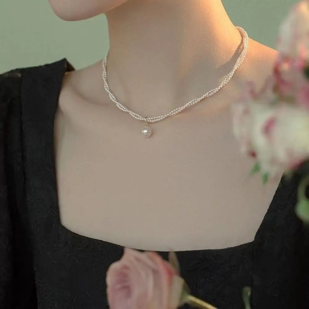 Vintage Twining Multilayer Pearl Choker Necklaces Women Elegant Imitation Pearl Clavicle Chain Party Jewelry Accessories Gift