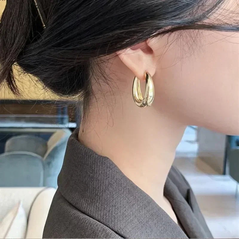 2023 Fashion Metal Drop Earrings for Woman Vintage Hoop Earring Trend Classic Party Wedding Pendant Jewelry Gift