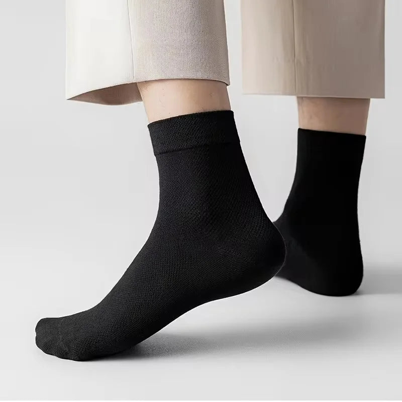 5 Pairs Of Men's Socks, Autumn And Winter Vintage Fun Fashion Athletic Socks, Sports Trend Socks - 1 Pair Black