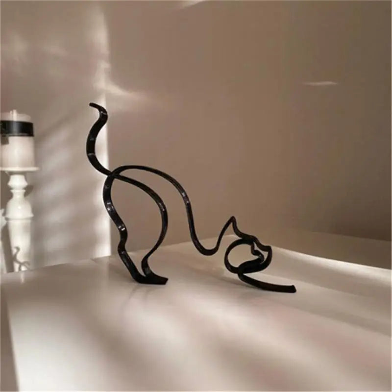 Dog Art Sculpture Metal Dog Abstract Minimalist Art Iron Figurines Office Desktop Accessories For Home Decoration Cute Miniat