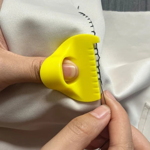 1pc Easy Sewing Guide for Beginners & Seniors - Plastic Hand Sewing Tool with 3mm Spacing for DIY Crafting - YELLOW