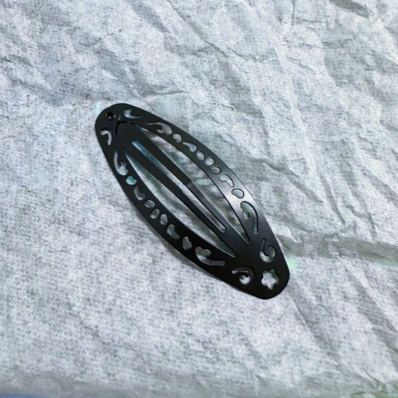 Vintage Hollowed Out Pattern Hair Clips Y2K Geometric Silver Oval Snap Hairclips Punk Metal Side Hairpin Korean Hair Accessor