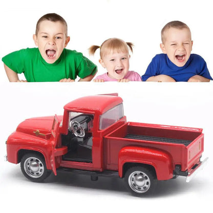 1/32 Red Metal Truck Model Vintage Alloy Mini Pull-Back Diecast Car Collection Decor Boys Children's New Year Christmas Toy G