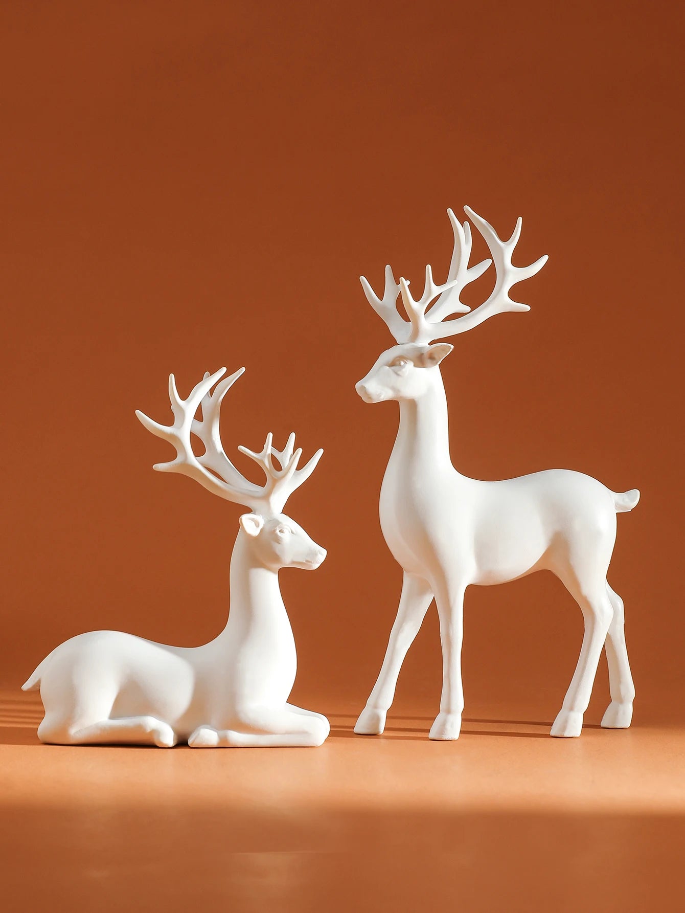 2 Pcs Reindeer Christmas Table Decoration for Home Indoor Xmas Holiday Small Statue Rustic Table Decor Christmas Reindeer Dec