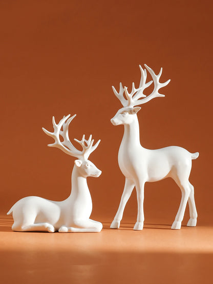 2 Pcs Reindeer Christmas Table Decoration for Home Indoor Xmas Holiday Small Statue Rustic Table Decor Christmas Reindeer Dec