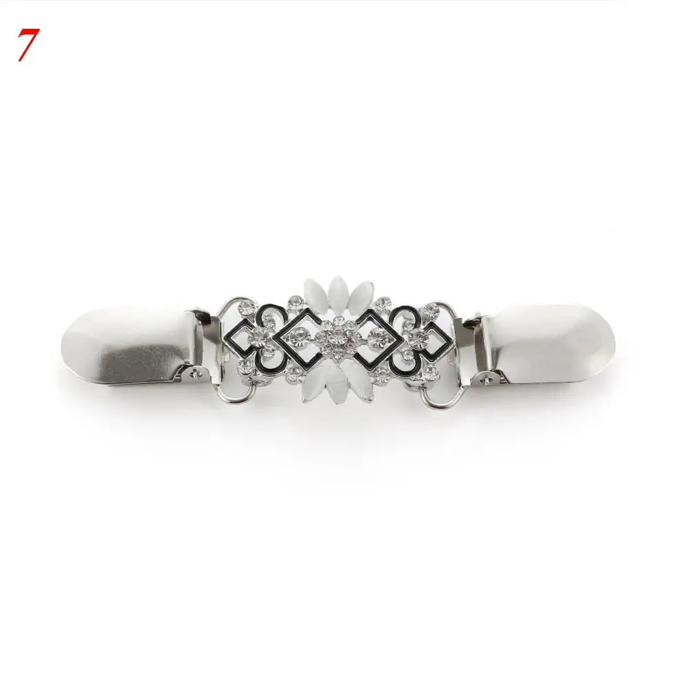 Women Carved Flower Cardigan Sweater Blouse Shawl Clips Shirt Collar Shawl Brooch Retro Duck Clip Clasps Charm Accessories Gi