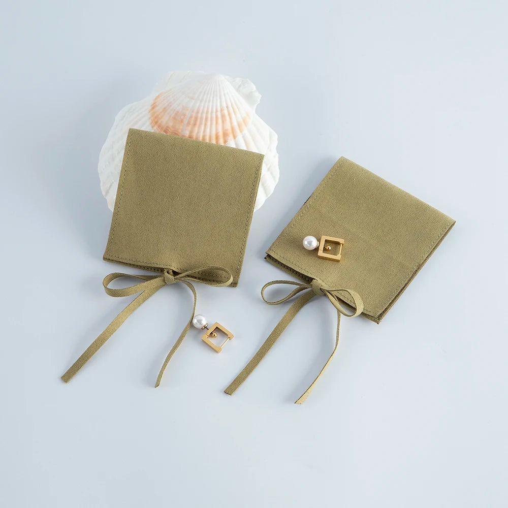 10pcs Velvet Jewelry Packaging Pouches Chic Wedding Favor Bags Cream Microfiber Cosmetic Bags Product Package Wedding Gift Ba
