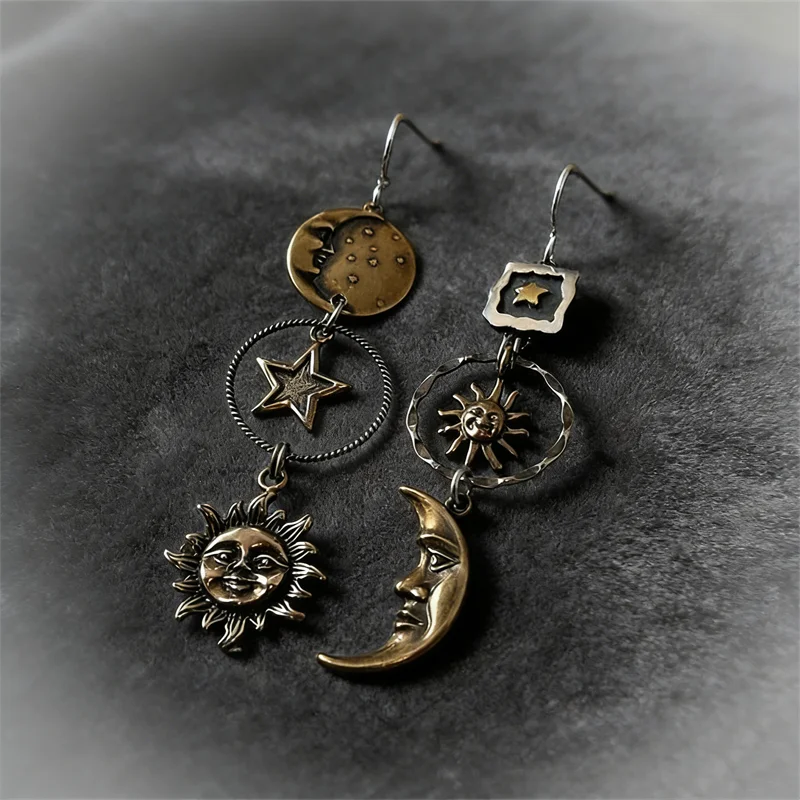 Vintage Free People Face Sun Moon Pendant Earrings Women's Creative Design Asymmetric Earrings Party Retro Jewelry