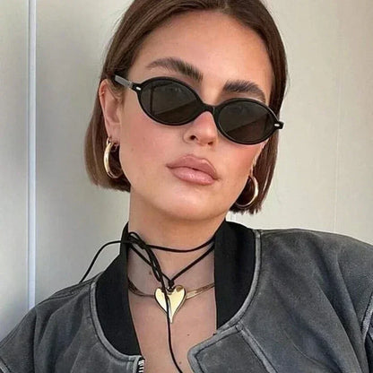 Retro Small Oval Sunglasses Women Men Rivets Shades Fashion Eyewear Luxury Sun Glasses UV400 Female