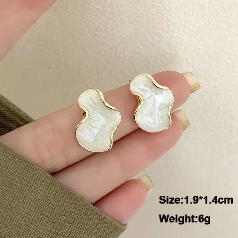 Pure White Women's Dangle Earrings Blooming Flower Acrylic Enamel Butterfly Imitation Pearl Heart Hanging Earrings Elegant Br