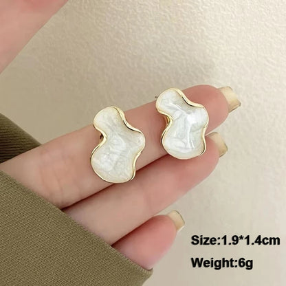 Pure White Women's Dangle Earrings Blooming Flower Acrylic Enamel Butterfly Imitation Pearl Heart Hanging Earrings Elegant Br