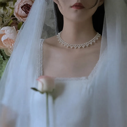 Vintage Twining Multilayer Pearl Choker Necklaces Women Elegant Imitation Pearl Clavicle Chain Party Jewelry Accessories Gift