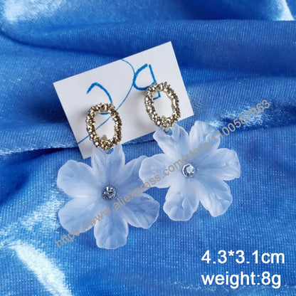 Pure White Women's Dangle Earrings Blooming Flower Acrylic Enamel Butterfly Imitation Pearl Heart Hanging Earrings Elegant Br