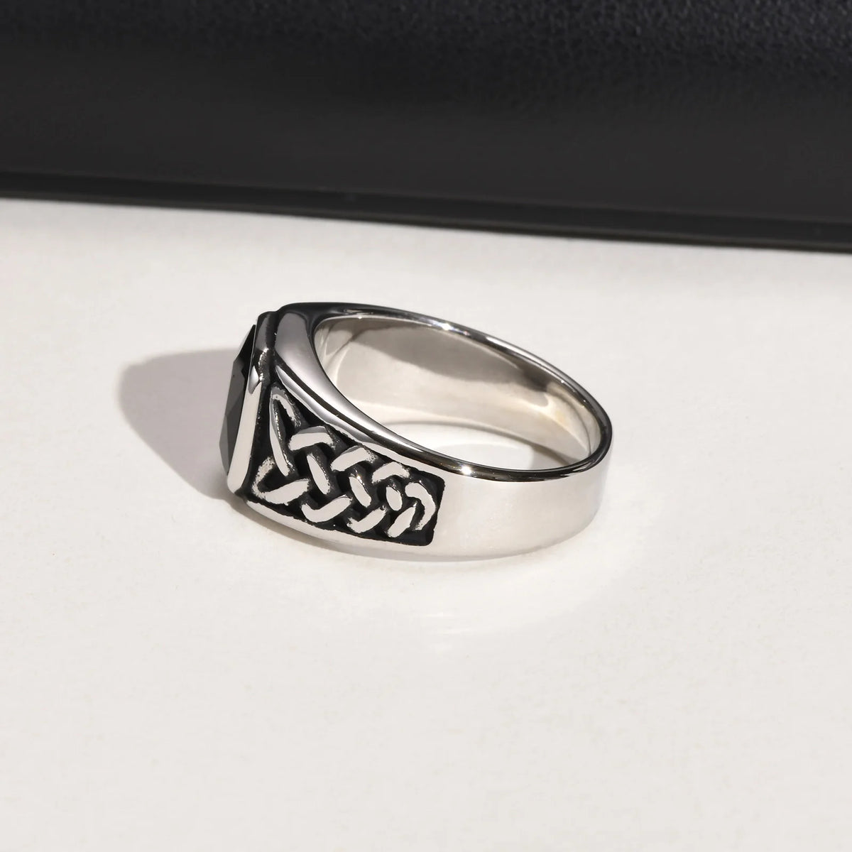Punk Vintage Ethnic Rings for Men, Retro Viking Knot Rune Finger Band, Black Geometric Square Stone Signet Ring Jewelry