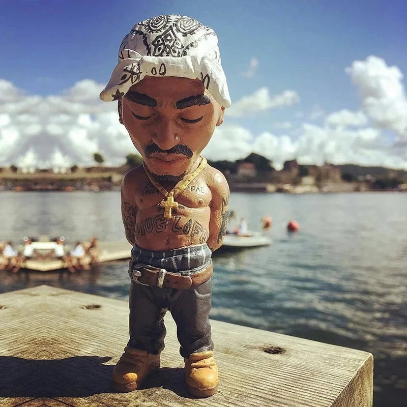 Fashion Tupac Rapper Figure Hip Hop Star Guy Pac Snoop Dogg Figurine Cool Stuff Figures Collection Model Creative Statue
