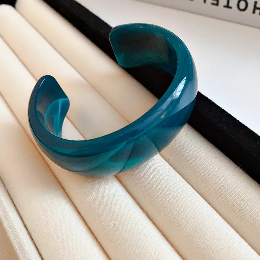 Vintage Colorful Geometric Widen Opened Bangle Women Fashion Personality Acrylic Cuff Bracelets Daily Party Jewelry Versatile