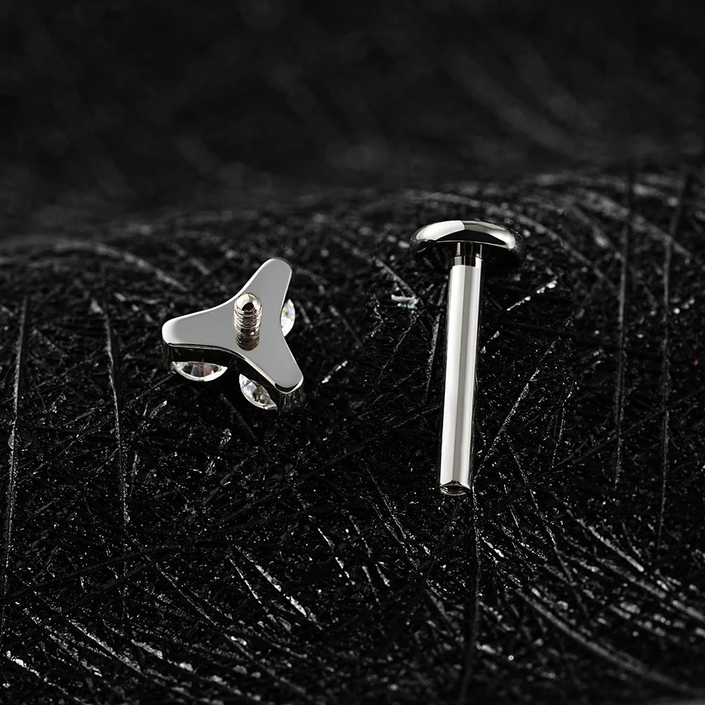 Right Grand ASTM F136 Titanium Tiny Trinity CZ Labret Stud 16G Triple CZ Flower Cartilage Earring Nose Medusa Earlobe Piercin