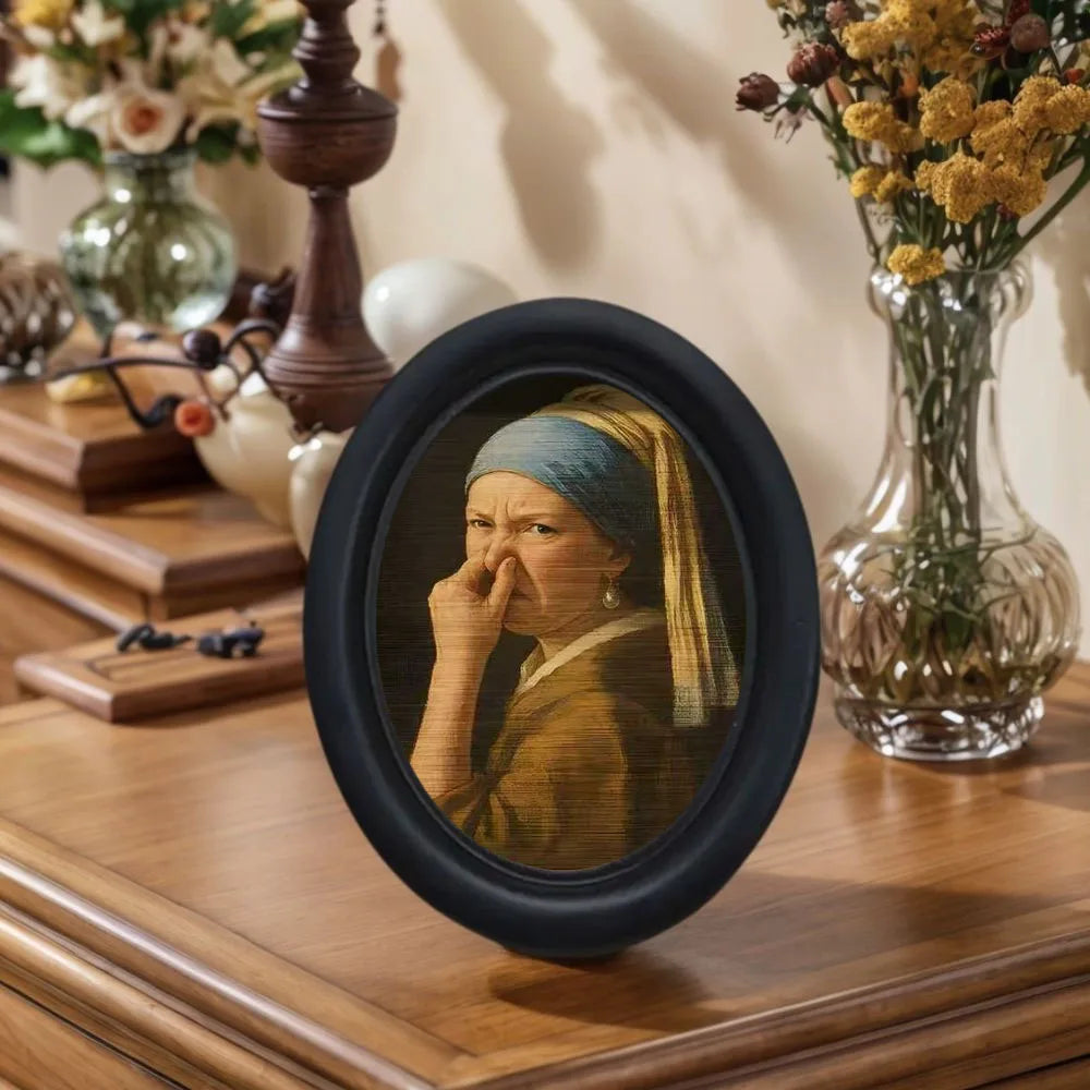 1 Piece of Mini Girl Wall Decor with a Quirky Design, Framed Decorative Painting with Funny and Exaggerated Expressions, Wood