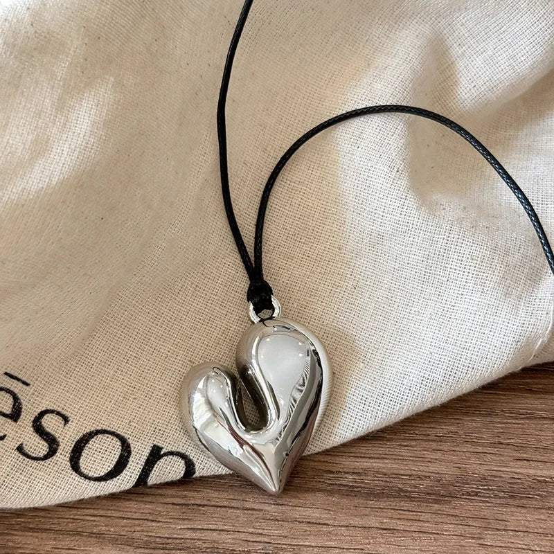 LATS Red Heart Pendant Necklace Vintage 80s Aesthetic Love Inspired Choker New Fashion Romantic Heart Necklace for Women - 77