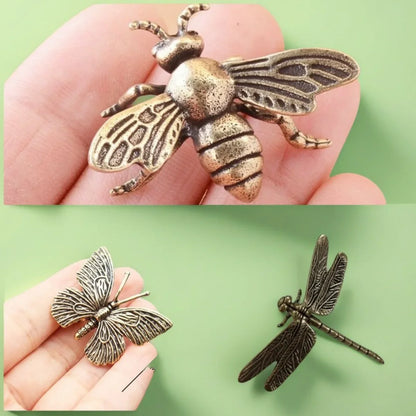 Vintage Brass Dragonfly Figurine - Antique-Style Home & Office Desk Butterfly Bee Decor, Creative Tea Pet Collectible