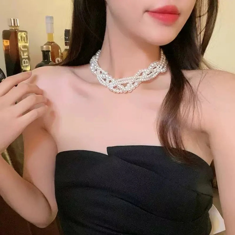 Vintage Twining Multilayer Pearl Choker Necklaces Women Elegant Imitation Pearl Clavicle Chain Party Jewelry Accessories Gift