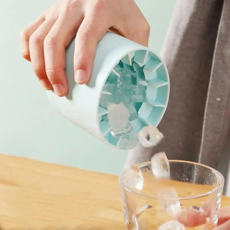 Silicone Ice Cube Mold Round Ice Bucket Summer Homemade DIY Refrigerator Freeze Ice Maker Creative Ice Cube Mold Barware Tool
