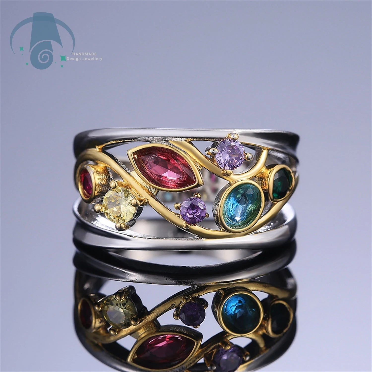 Vintage Alloy Vine Totem Ring with Green Crystal Fashion Jewelry for Women Gift Idea for Daily Use Special Occasion