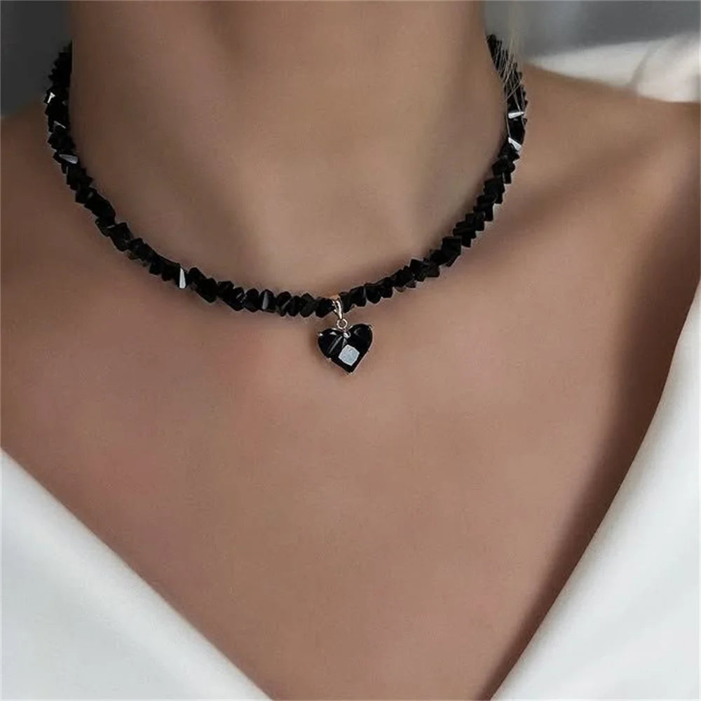 Fashion Vintage Sexy Zircon Heart Pendant Necklace For Women Female Boho Geometric Baroque Transparent Crystal Chain Jewelry 